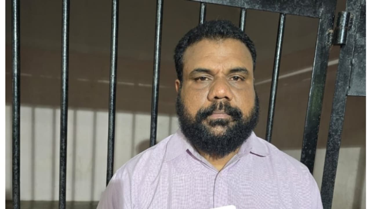 ആലപ്പുഴയിലെ സാമ്പത്തിക തട്ടിപ്പ് കേസിലെ പ്രതി ബംഗളുരുവിൽ നിന്ന് പിടിയിലായി ആലപ്പുഴയിലെ സാമ്പത്തിക തട്ടിപ്പ് കേസിലെ പ്രതി ബംഗളുരുവിൽ നിന്ന് പിടിയിലായി