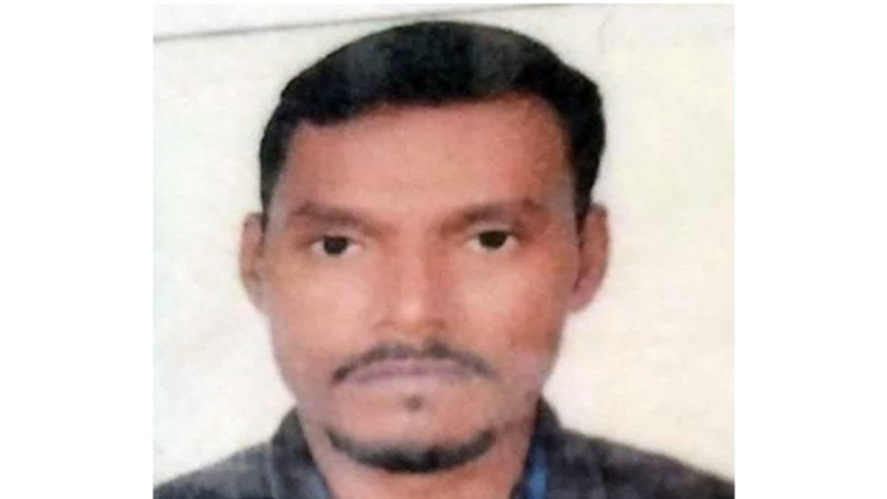 നെഞ്ചുവേദനയെ തുടർന്ന് ആശുപത്രിയിൽ പ്രവേശിപ്പിക്കപ്പെട്ട പ്രവാസി യുവാവ് മരിച്ചു നെഞ്ചുവേദനയെ തുടർന്ന് ആശുപത്രിയിൽ പ്രവേശിപ്പിക്കപ്പെട്ട പ്രവാസി യുവാവ് മരിച്ചു