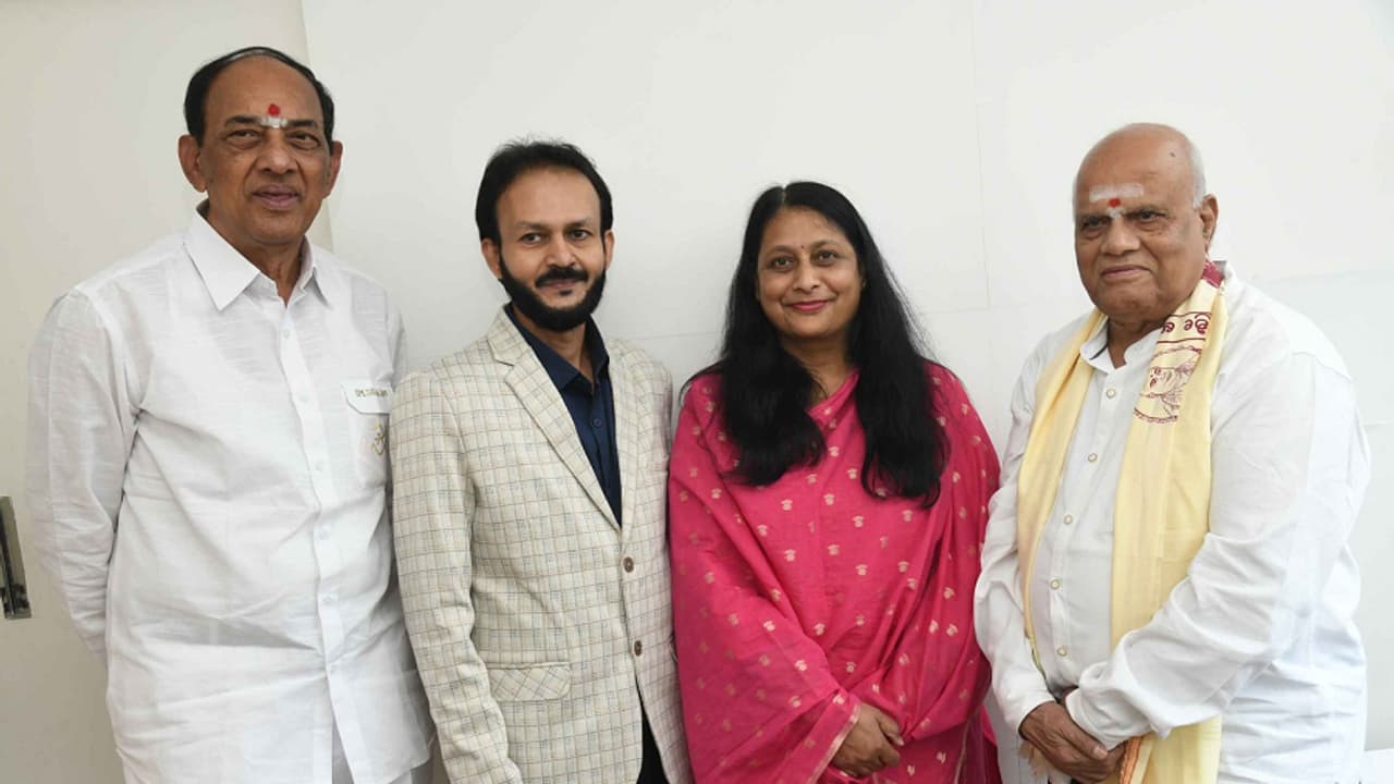 ಕನ್ನಡಕ್ಕೆ ಬಂದ ಹೊಸ 'ಓಟಿಟಿ ಪ್ಲೇಯರ್': ಆ್ಯಪ್ ಬದಲಾಗಿ ವೆಬ್ಸೈಟ್ನಲ್ಲಿ ಸಿನಿಮಾ ನೋಡಿ! ಕನ್ನಡಕ್ಕೆ ಬಂದ ಹೊಸ 'ಓಟಿಟಿ ಪ್ಲೇಯರ್': ಆ್ಯಪ್ ಬದಲಾಗಿ ವೆಬ್ಸೈಟ್ನಲ್ಲಿ ಸಿನಿಮಾ ನೋಡಿ!