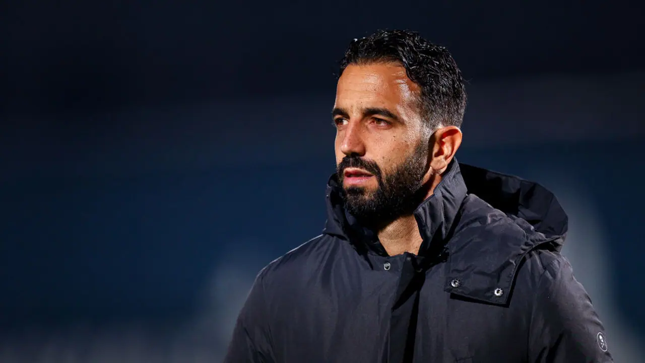 Sporting confirm Manchester United approach for Ruben Amorim, willing to pay 10 mn euros release clause Sporting confirm Manchester United approach for Ruben Amorim, willing to pay 10 mn euros release clause