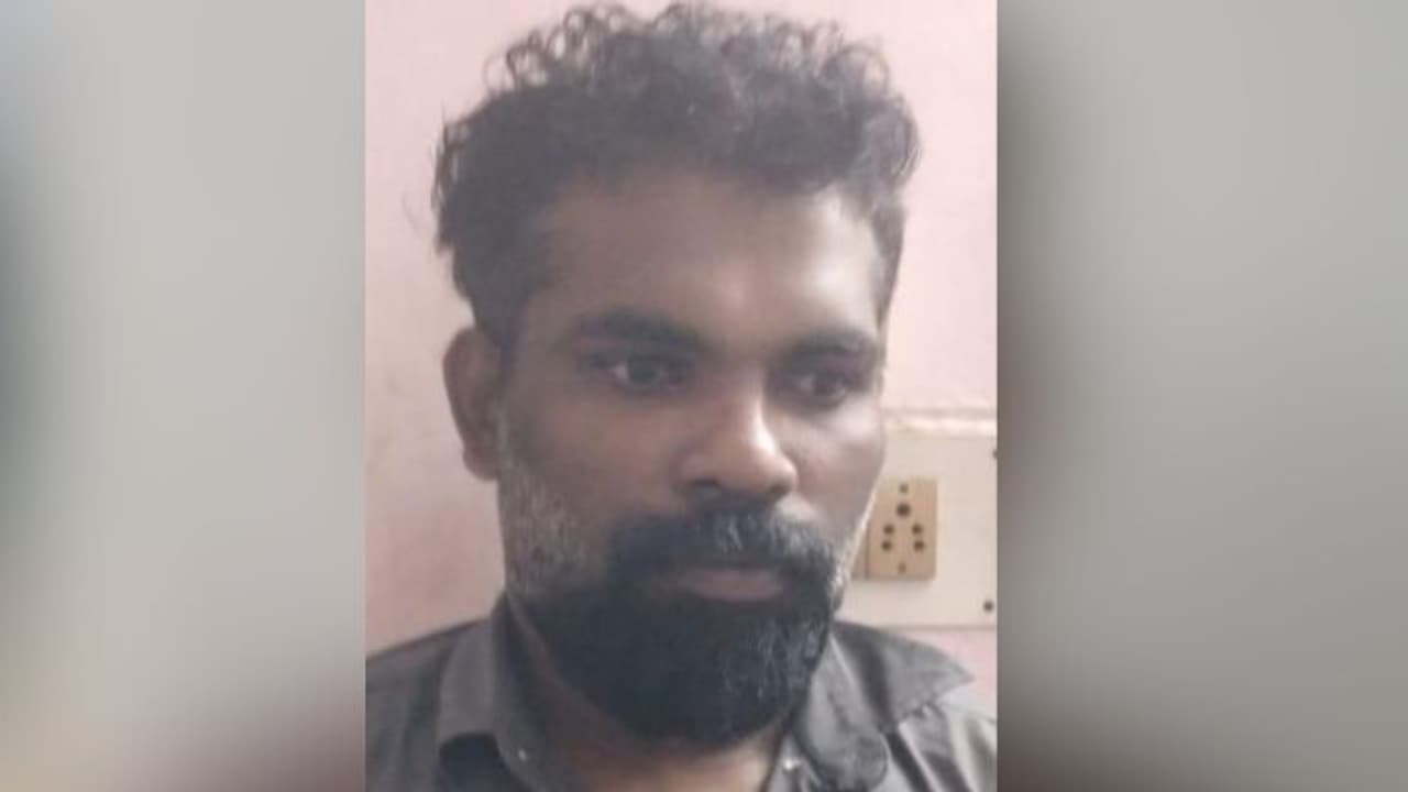 അതിമാരക മയക്കുമരുന്നായ എംഡിഎംഎയുമായി യുവാവ് അറസ്റ്റിൽ; ശക്തമായ നടപടി തുടരുമെന്ന് ചാവക്കാട് പൊലീസ് അതിമാരക മയക്കുമരുന്നായ എംഡിഎംഎയുമായി യുവാവ് അറസ്റ്റിൽ; ശക്തമായ നടപടി തുടരുമെന്ന് ചാവക്കാട് പൊലീസ്