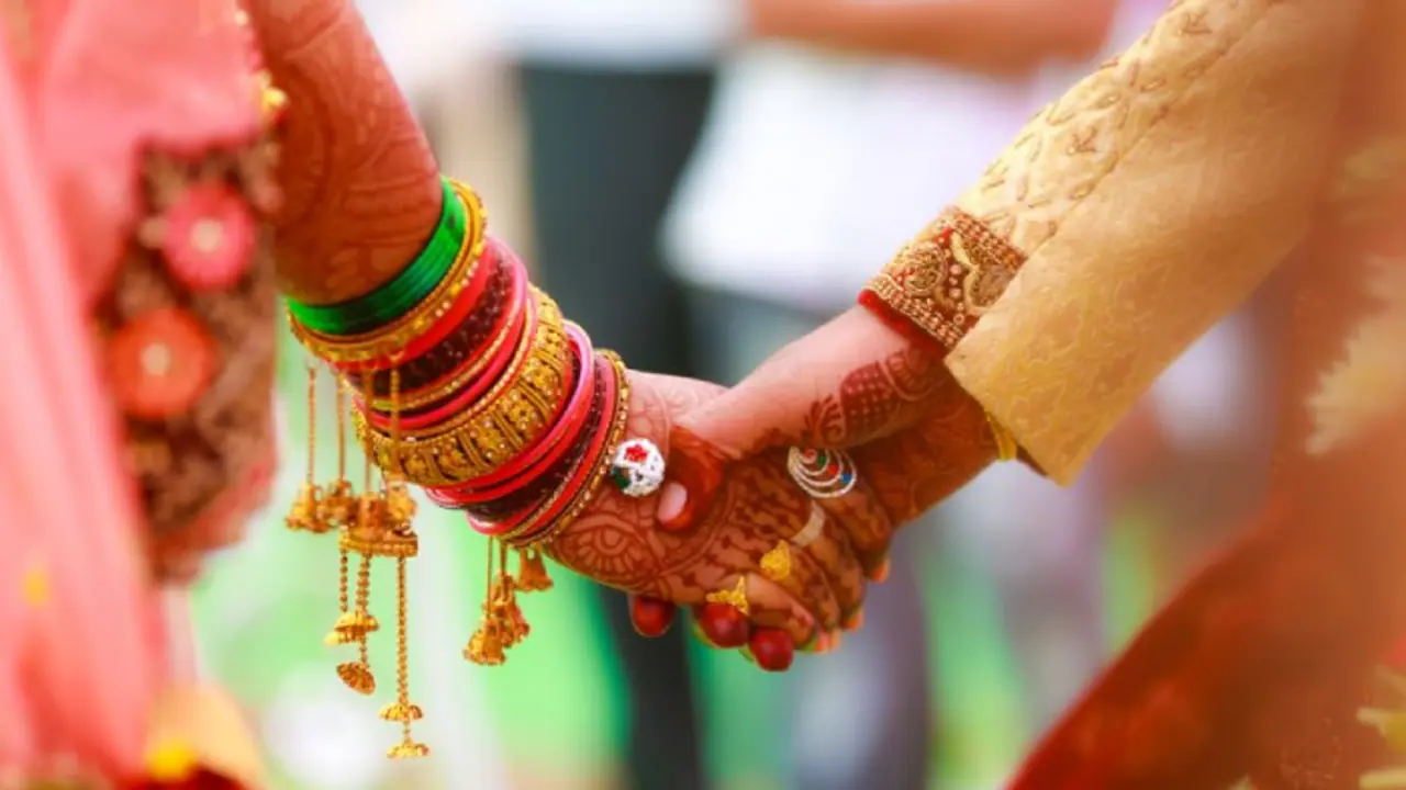  ತುಂಬಿದ ಸಭಾಂಗಣದಲ್ಲಿ ಮದುವೆ ಕನಸು, ಬಂದ ಗೆಸ್ಟ್ ನೋಡಿ ದಂಪತಿ ದಂಗು! 