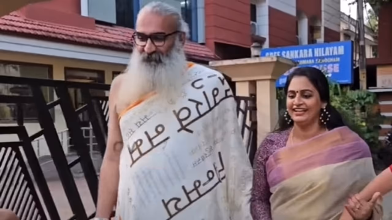 'മക്കൾക്ക് ഒരച്ഛനെ കിട്ടി'; നടി ദിവ്യ ശ്രീധരും നടൻ ക്രിസ് വേണുഗോപാലും വിവാഹിതരാകുന്നു