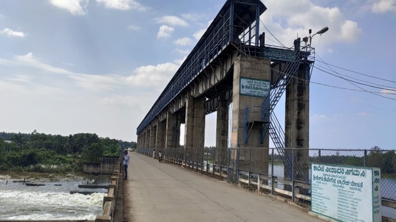 ಚನ್ನಪಟ್ಟಣ ಉಪಚುನಾವಣೆ: ಬೊಂಬೆನಾಡಲ್ಲಿ ನೀರಾವರಿ ವಿಷಯವೇ ಚುನಾವಣಾ ಅಸ್ತ್ರ! ಚನ್ನಪಟ್ಟಣ ಉಪಚುನಾವಣೆ: ಬೊಂಬೆನಾಡಲ್ಲಿ ನೀರಾವರಿ ವಿಷಯವೇ ಚುನಾವಣಾ ಅಸ್ತ್ರ!