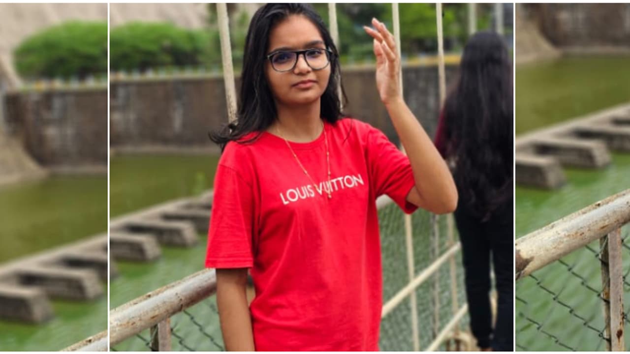 കളിക്കുന്നതിനിടെ ക്രിക്കറ്റ് ബോൾ തലയില്‍ വീണു; ചികിത്സയിലായിരുന്ന വിദ്യാര്‍ഥിനിക്ക് ദാരുണാന്ത്യം