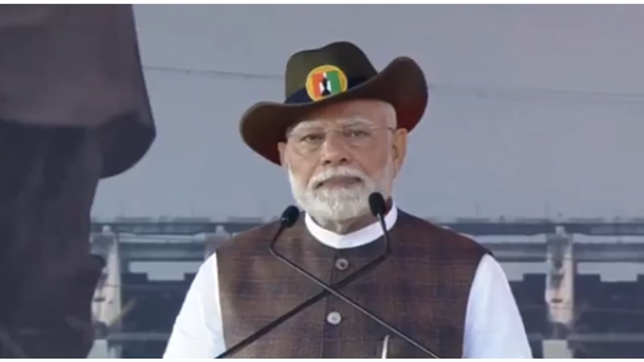 യൂണിഫോം സിവിൽ കോഡും ഒരു രാജ്യം, ഒരു തെരഞ്ഞെടുപ്പും ഉടൻ: നിലപാട് വ്യക്തമാക്കി പ്രധാനമന്ത്രി യൂണിഫോം സിവിൽ കോഡും ഒരു രാജ്യം, ഒരു തെരഞ്ഞെടുപ്പും ഉടൻ: നിലപാട് വ്യക്തമാക്കി പ്രധാനമന്ത്രി