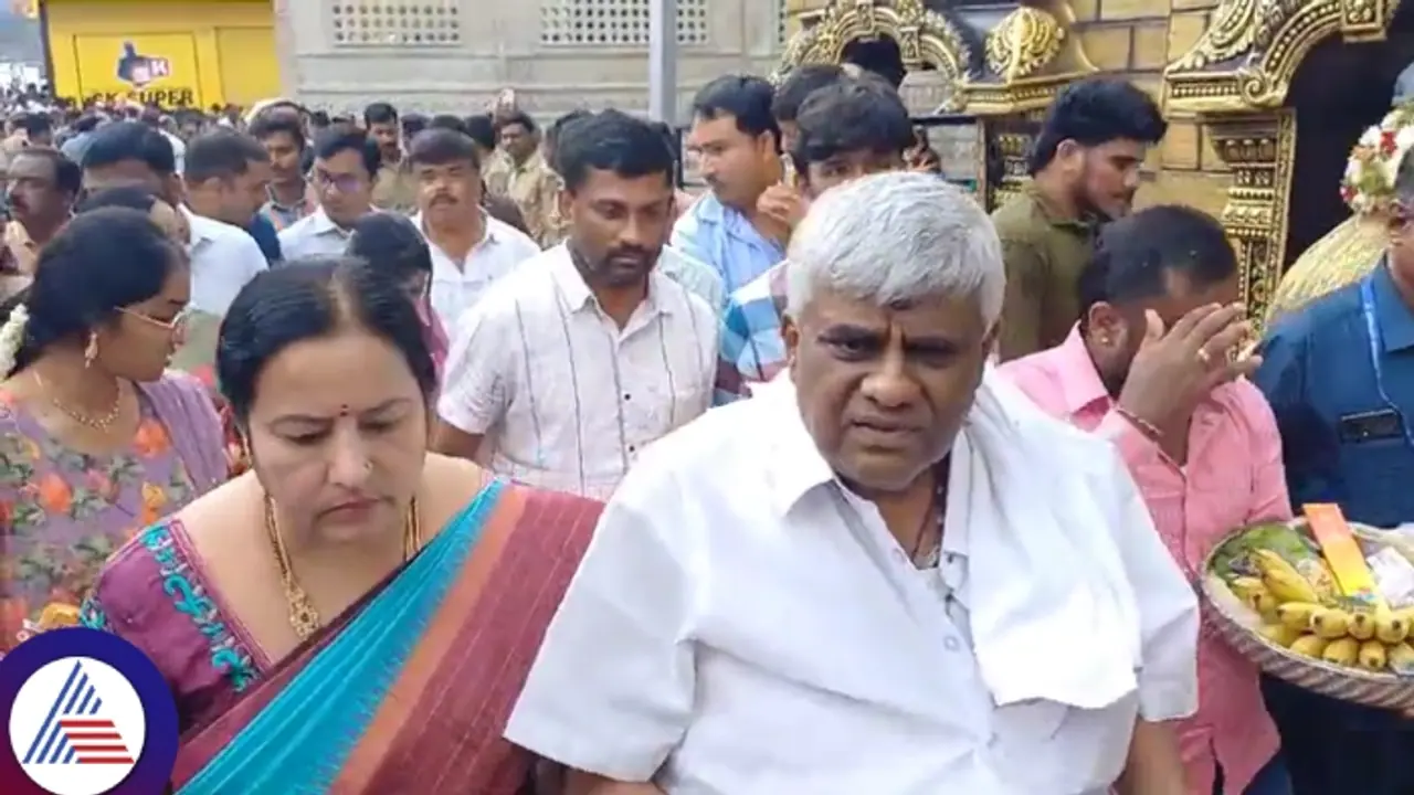  ಹಾಸನಾಂಬೆ ದರ್ಶನದ ಅವ್ಯವಸ್ಥೆ ಮಾಡಿದ ಡಿಸಿ ವಿರುದ್ಧ ತನಿಖೆ ಮಾಡಿ: ಹೆಚ್.ಡಿ. ರೇವಣ್ಣ!