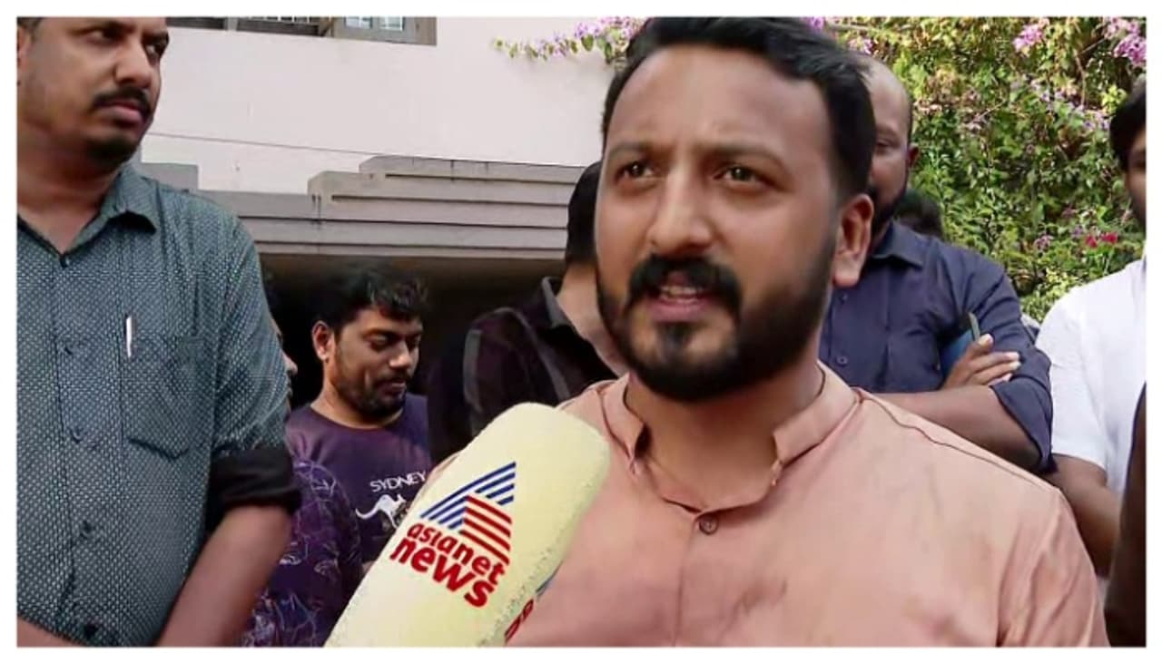 'സൗഹൃദങ്ങളില്‍ പങ്കിടേണ്ടത് പുകയല്ല, സ്നേഹം; പുക പങ്കുവെക്കുന്ന സൗഹൃദങ്ങൾ പ്രോത്സാഹിപ്പിക്കേണ്ടതല്ല'