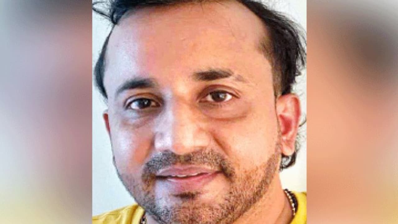 സത്കാരമെന്ന് പറഞ്ഞ് താമസ സ്ഥലത്തെത്തിച്ചു, ജ്യൂസിൽ മദ്യം കലർത്തി ലൈംഗികാതിക്രമം; പ്രതിക്ക് 12 വർഷം കഠിന തടവ് സത്കാരമെന്ന് പറഞ്ഞ് താമസ സ്ഥലത്തെത്തിച്ചു, ജ്യൂസിൽ മദ്യം കലർത്തി ലൈംഗികാതിക്രമം; പ്രതിക്ക് 12 വർഷം കഠിന തടവ്