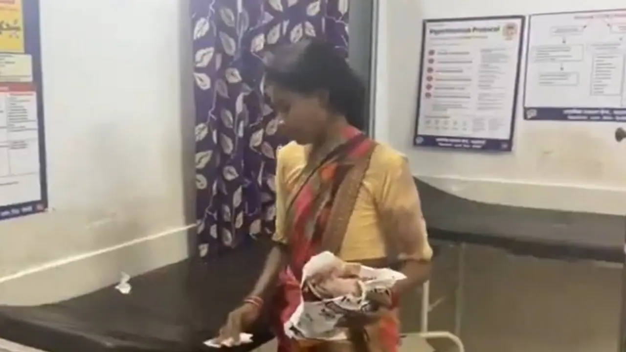MP SHOCKER! Pregnant woman 'forced' to clean blood stained bed in hospital after husband's murder (WATCH) MP SHOCKER! Pregnant woman 'forced' to clean blood stained bed in hospital after husband's murder (WATCH)