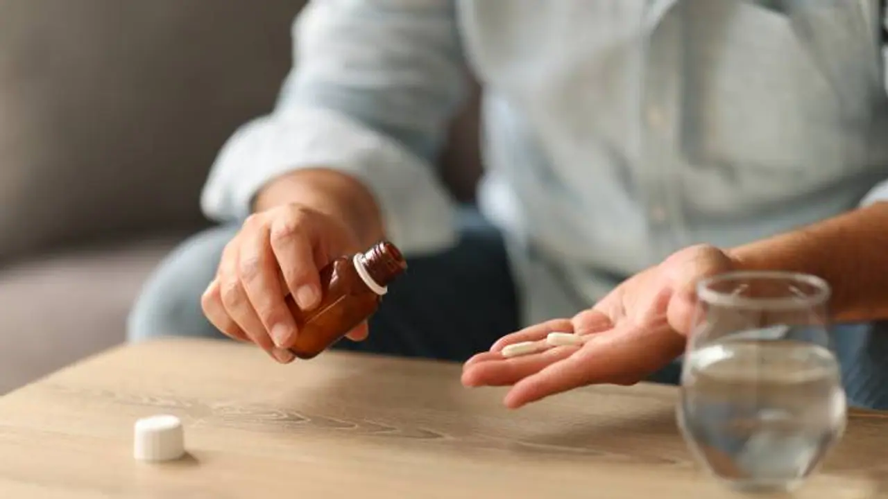 'കാമിനി' ഉപയോഗിക്കരുതെന്ന് മുന്നറിയിപ്പ്, ലൈംഗിക ഉത്തേജക മരുന്നു കഴിച്ച ഓസ്ട്രേലിയക്കാരന് ലെഡ് വിഷബാധ 'കാമിനി' ഉപയോഗിക്കരുതെന്ന് മുന്നറിയിപ്പ്, ലൈംഗിക ഉത്തേജക മരുന്നു കഴിച്ച ഓസ്ട്രേലിയക്കാരന് ലെഡ് വിഷബാധ