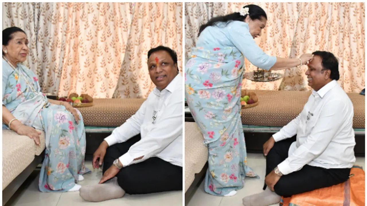 Asha Bhosle celebrates Bhai Dooj; performs aarti for Mumbai's BJP President Ashish Shelar [PHOTOS]