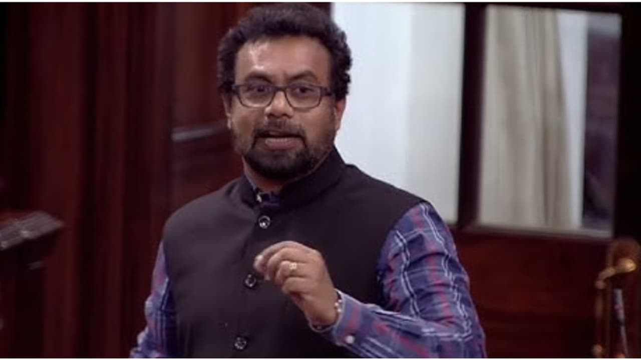 'ഇത് ശരിയാകില്ല', കേന്ദ്രമന്ത്രിക്ക് മലയാളത്തിൽ പ്രതിഷേധ കത്തയച്ച് ബ്രിട്ടാസ്! കാരണം 'ഉത്തരമെല്ലാം ഹിന്ദിയിൽ'