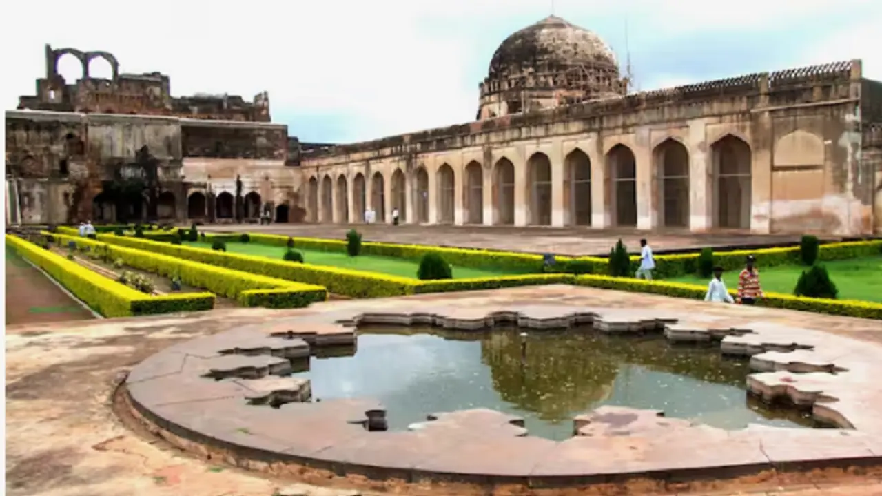 2 ಸಾವಿರ ಜನರಿರುವ ಬೀದರ್‌ನ ಇಡೀ ಗ್ರಾಮವೇ ವಕ್ಫ್‌ ಆಸ್ತಿ: 200 ಕುಟುಂಬಕ್ಕೆ ಶಾಕ್!