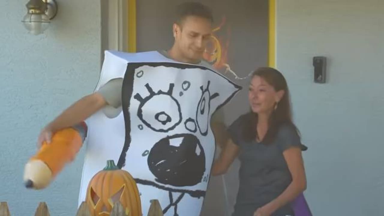 വാതിലിൽ മുട്ടി മിഠായി ചോദിക്കും, കിട്ടിക്കഴിഞ്ഞാൽ വീട്ടുവാടക കൊടുക്കും; യുവാവിന് അഭിനന്ദനപ്രവാഹം വാതിലിൽ മുട്ടി മിഠായി ചോദിക്കും, കിട്ടിക്കഴിഞ്ഞാൽ വീട്ടുവാടക കൊടുക്കും; യുവാവിന് അഭിനന്ദനപ്രവാഹം