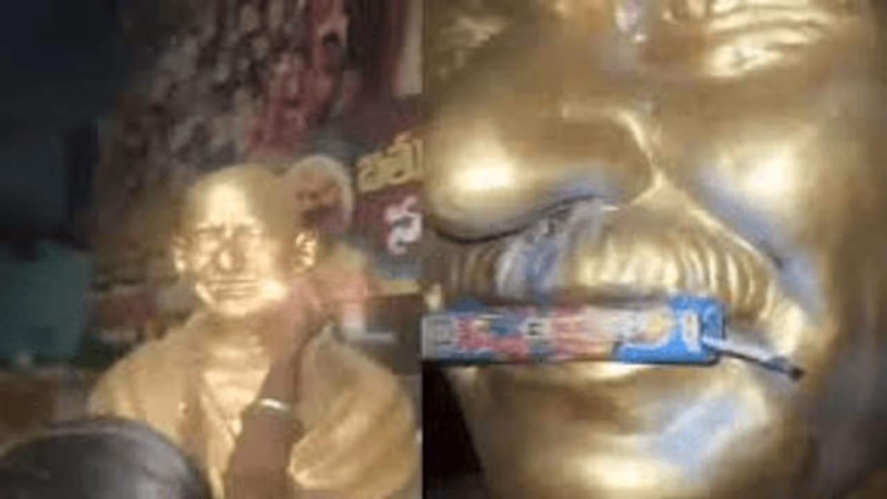 On camera, teens set off firecrackers inside mouth of Mahatma Gandhi's statue in Hyderabad; detained (WATCH)