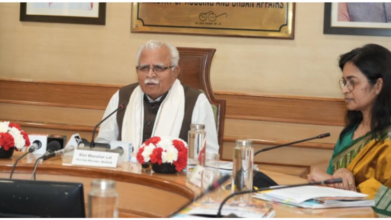 കേരളത്തെ വാനോളം പുകഴ്ത്തി കേന്ദ്ര മന്ത്രി; 'ഓണാഘോഷത്തെ മറ്റ് സംസ്ഥാനങ്ങൾ മാതൃകയാക്കണം' കേരളത്തെ വാനോളം പുകഴ്ത്തി കേന്ദ്ര മന്ത്രി; 'ഓണാഘോഷത്തെ മറ്റ് സംസ്ഥാനങ്ങൾ മാതൃകയാക്കണം'