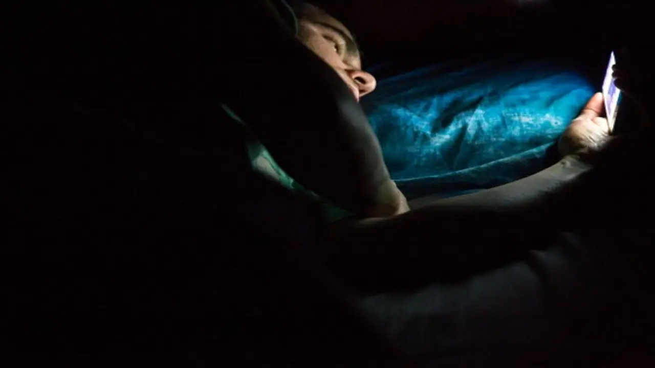 A toxic social media mix? Study finds people who engage in doomscrolling most likely have celebrity obsession A toxic social media mix? Study finds people who engage in doomscrolling most likely have celebrity obsession