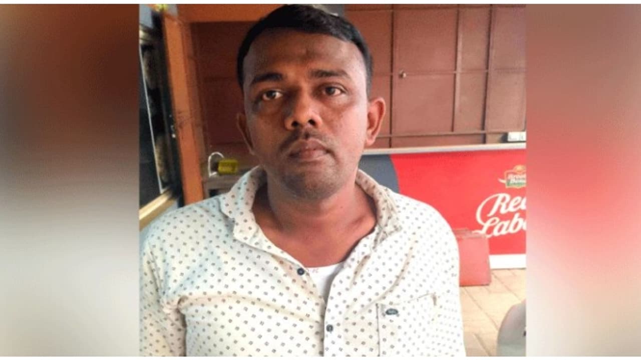 വീട്ടിൽ അതിക്രമിച്ചു കയറി 14കാരിയെ പീഡിപ്പിച്ചു: പ്രതിയ്ക്ക് 70 വർഷം കഠിന തടവും പിഴയും വീട്ടിൽ അതിക്രമിച്ചു കയറി 14കാരിയെ പീഡിപ്പിച്ചു: പ്രതിയ്ക്ക് 70 വർഷം കഠിന തടവും പിഴയും