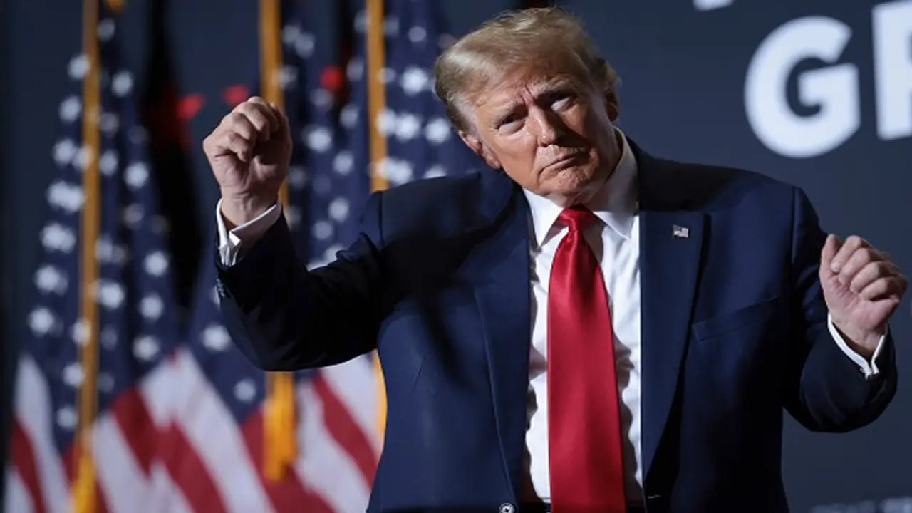 800 മൈൽ ബഫർ സോണിന് ആളും പണവും നൽകില്ല; റഷ്യ യുക്രൈൻ യുദ്ധം അവസാനിപ്പിക്കാൻ എന്തായിരിക്കും ട്രംപിന്റെ പ്ലാന് 800 മൈൽ ബഫർ സോണിന് ആളും പണവും നൽകില്ല; റഷ്യ യുക്രൈൻ യുദ്ധം അവസാനിപ്പിക്കാൻ എന്തായിരിക്കും ട്രംപിന്റെ പ്ലാന്