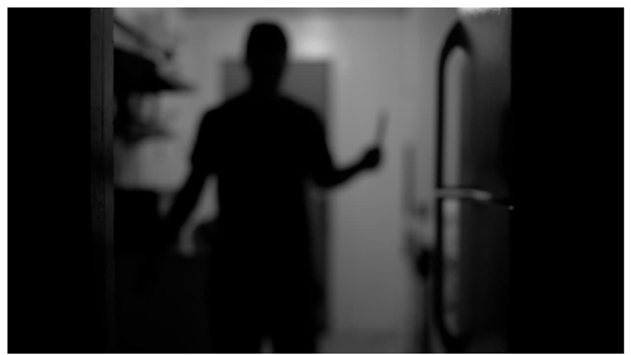 ಸಂಬಂಧಿಯ ಕಂಪನಿಯಲ್ಲಿ ಕೆಲಸ ಮಾಡಲಾಗದೇ ನಾಲ್ಕು ಬೆರಳು ಕತ್ತರಿಸಿಕೊಂಡ ಕಂಪ್ಯೂಟರ್ ಆಪರೇಟರ್ 