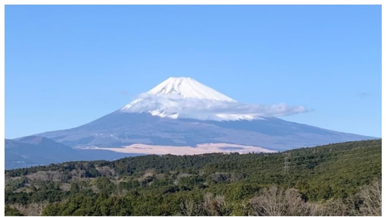 ഒരു മാസം വൈകി, എങ്കിലും ഫുജി അഗ്നിപര്വ്വതം വീണ്ടും മഞ്ഞണിഞ്ഞു; 130 വര്ഷത്തിനിടെ ആദ്യം ഒരു മാസം വൈകി, എങ്കിലും ഫുജി അഗ്നിപര്വ്വതം വീണ്ടും മഞ്ഞണിഞ്ഞു; 130 വര്ഷത്തിനിടെ ആദ്യം