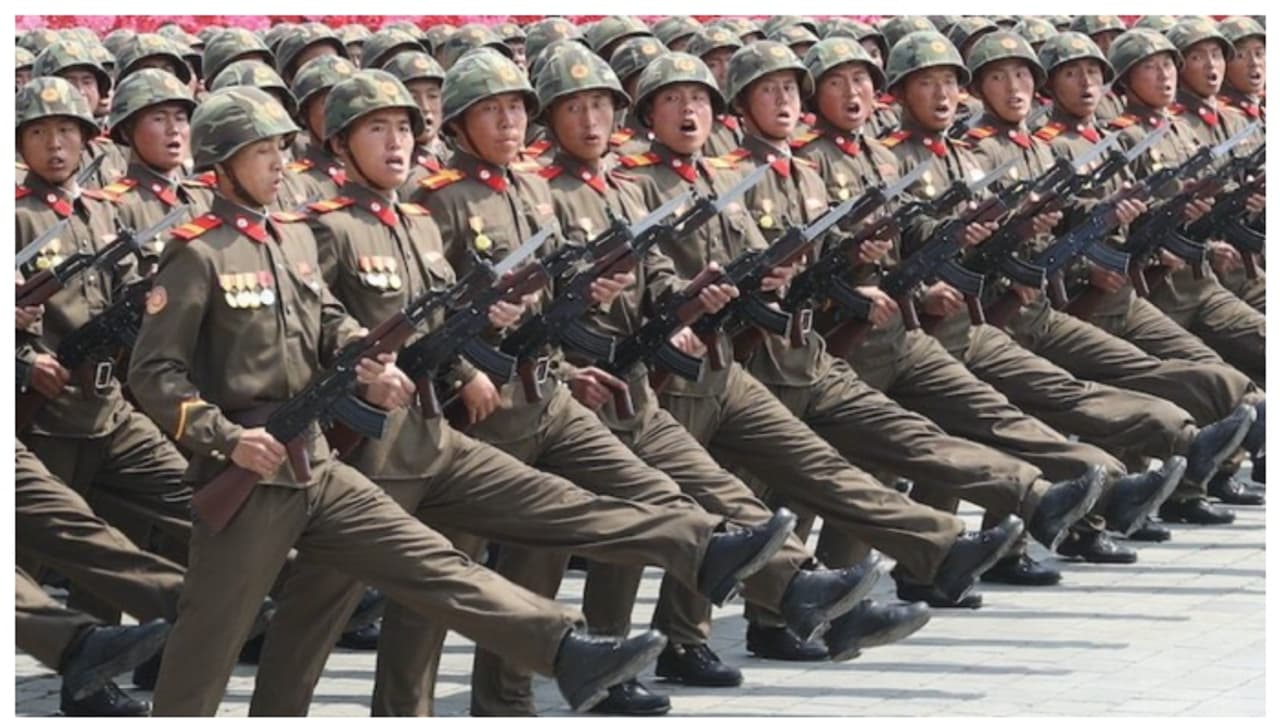 അൺലിമിറ്റഡ് ഇന്റർനെറ്റ്; റഷ്യയിലെ ഉത്തര കൊറിയൻ സൈനികർ പോൺ വീഡിയോകൾക്ക് അടിമകളായെന്ന് റിപ്പോർട്ട് അൺലിമിറ്റഡ് ഇന്റർനെറ്റ്; റഷ്യയിലെ ഉത്തര കൊറിയൻ സൈനികർ പോൺ വീഡിയോകൾക്ക് അടിമകളായെന്ന് റിപ്പോർട്ട്