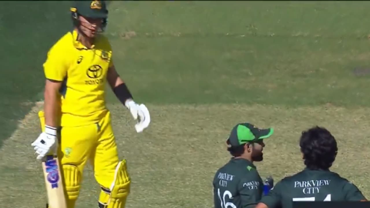 റിവ്യു എടുക്കട്ടെയെന്ന് ആദം സാംപയോട് അഭിപ്രായം ചോദിച്ച് മുഹമ്മദ് റിസ്വാന്, ഒടുവില് സംഭവിച്ചത് റിവ്യു എടുക്കട്ടെയെന്ന് ആദം സാംപയോട് അഭിപ്രായം ചോദിച്ച് മുഹമ്മദ് റിസ്വാന്, ഒടുവില് സംഭവിച്ചത്