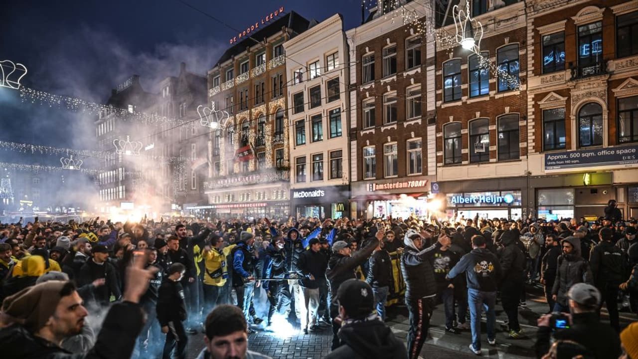 Amsterdam violence: 62 arrested after attacks on Israeli football fans, Dutch PM assures prosecution (WATCH) Amsterdam violence: 62 arrested after attacks on Israeli football fans, Dutch PM assures prosecution (WATCH)