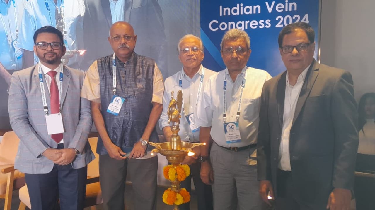 Indian Vein Congress 2024 : దేశంలో 25% మందికి వెరికోస్ వెయిన్స్ సమస్య ... సర్జరీ లేకుండానే నయం Indian Vein Congress 2024 : దేశంలో 25% మందికి వెరికోస్ వెయిన్స్ సమస్య ... సర్జరీ లేకుండానే నయం