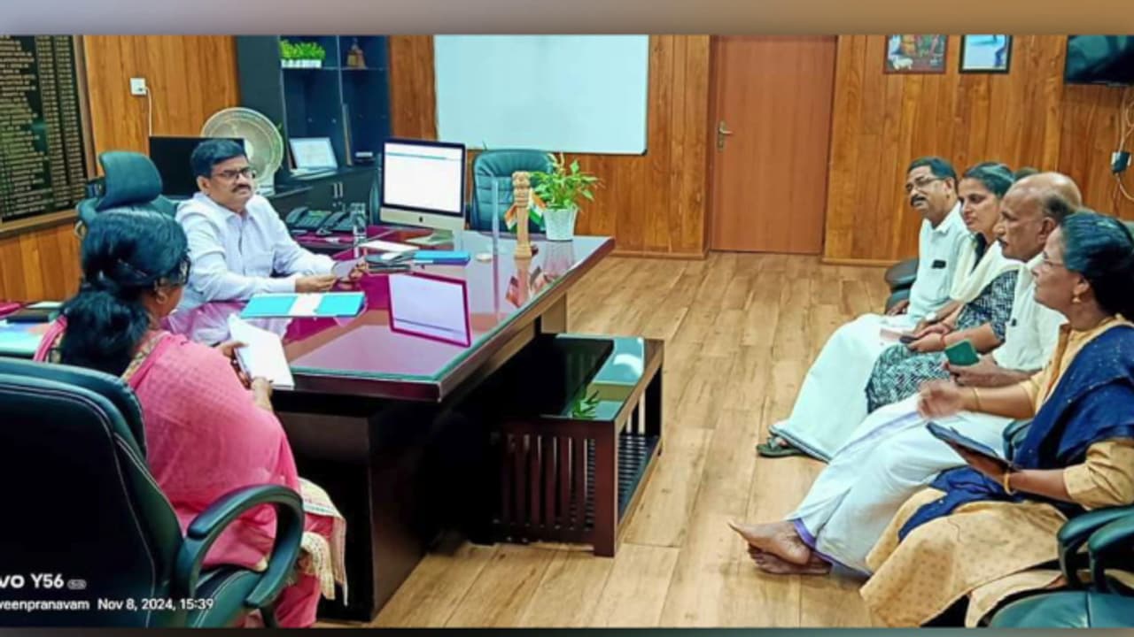 മലപ്പുറം ആനക്കല്ലിൽ വീണ്ടും ഭൂമിക്കടിയിൽ നിന്ന് ഉഗ്രശബ്ദം; സംഭവത്തെ തുടർന്ന് പ്രദേശവാസികളെ സ്കൂളിലേക്ക് മാറ്റി