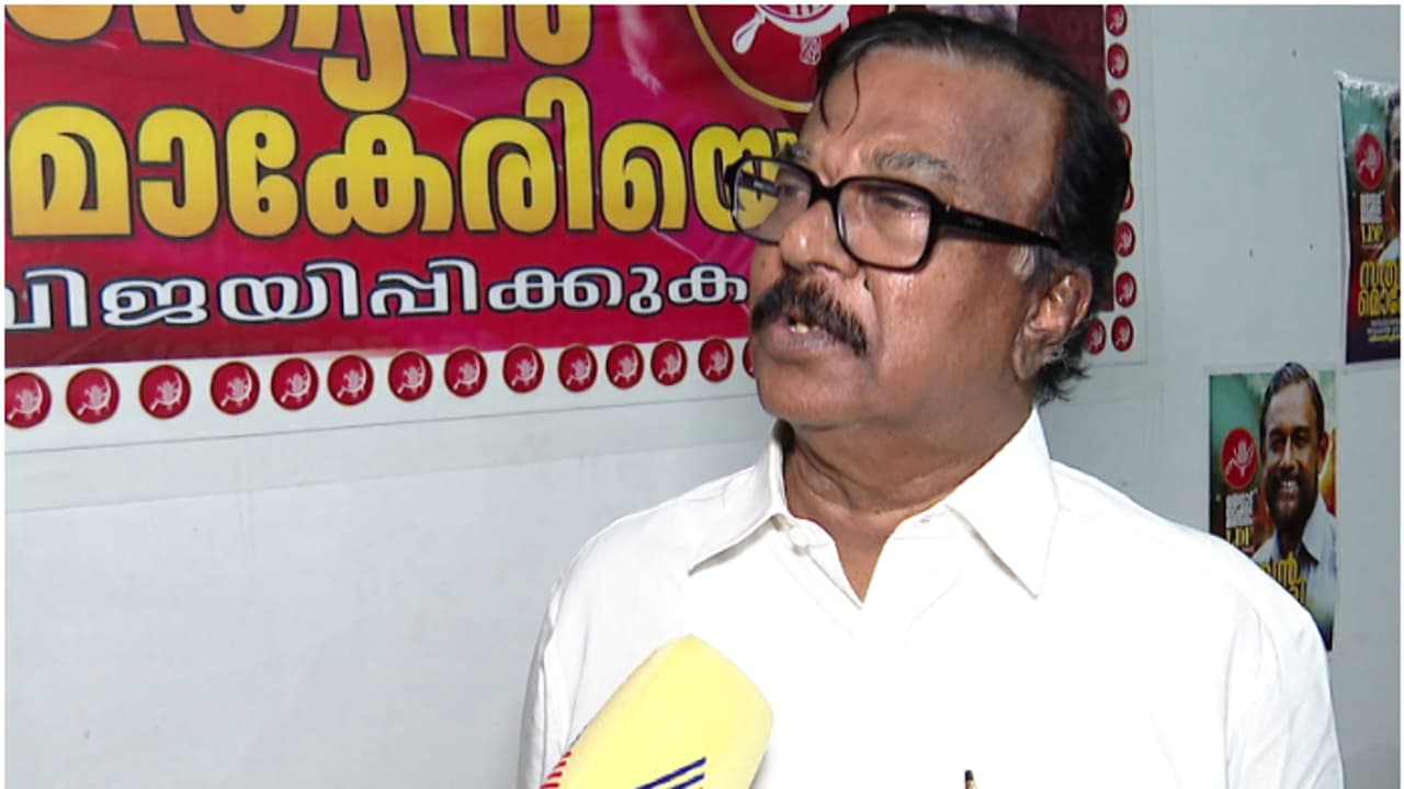 'ട്രോളി ബാഗ് വിവാദം ഒരു ബിൽഡ് അപ്പ് സ്റ്റോറി'; സിപിഎമ്മിനെതിരെ സി ദിവാകരൻ 'ട്രോളി ബാഗ് വിവാദം ഒരു ബിൽഡ് അപ്പ് സ്റ്റോറി'; സിപിഎമ്മിനെതിരെ സി ദിവാകരൻ