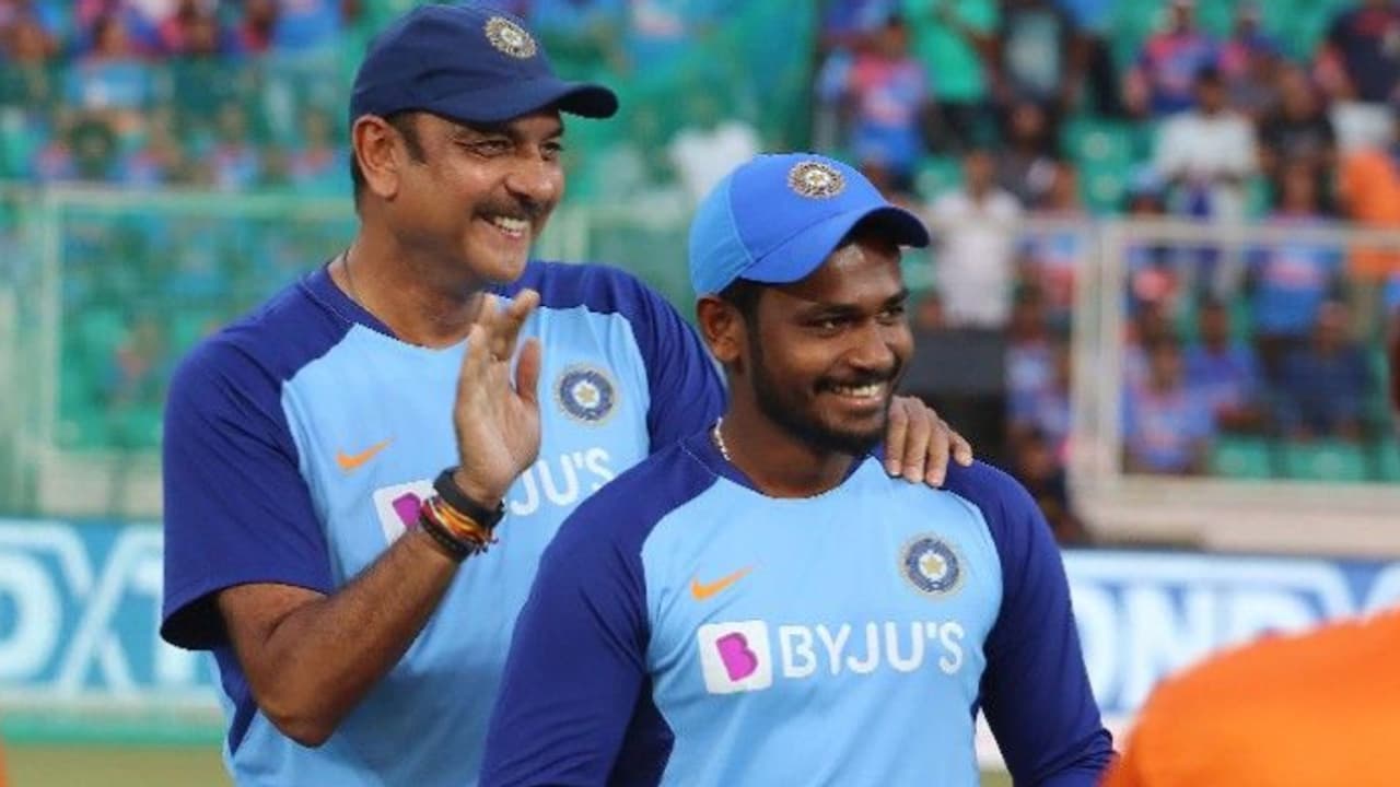 രവി ശാസ്ത്രി മുതല് സുരേഷ് റെയ്ന വരെ! സഞ്ജുവിനെ വാഴ്ത്താന് സെലിബ്രറ്റികളുടെ നിര രവി ശാസ്ത്രി മുതല് സുരേഷ് റെയ്ന വരെ! സഞ്ജുവിനെ വാഴ്ത്താന് സെലിബ്രറ്റികളുടെ നിര