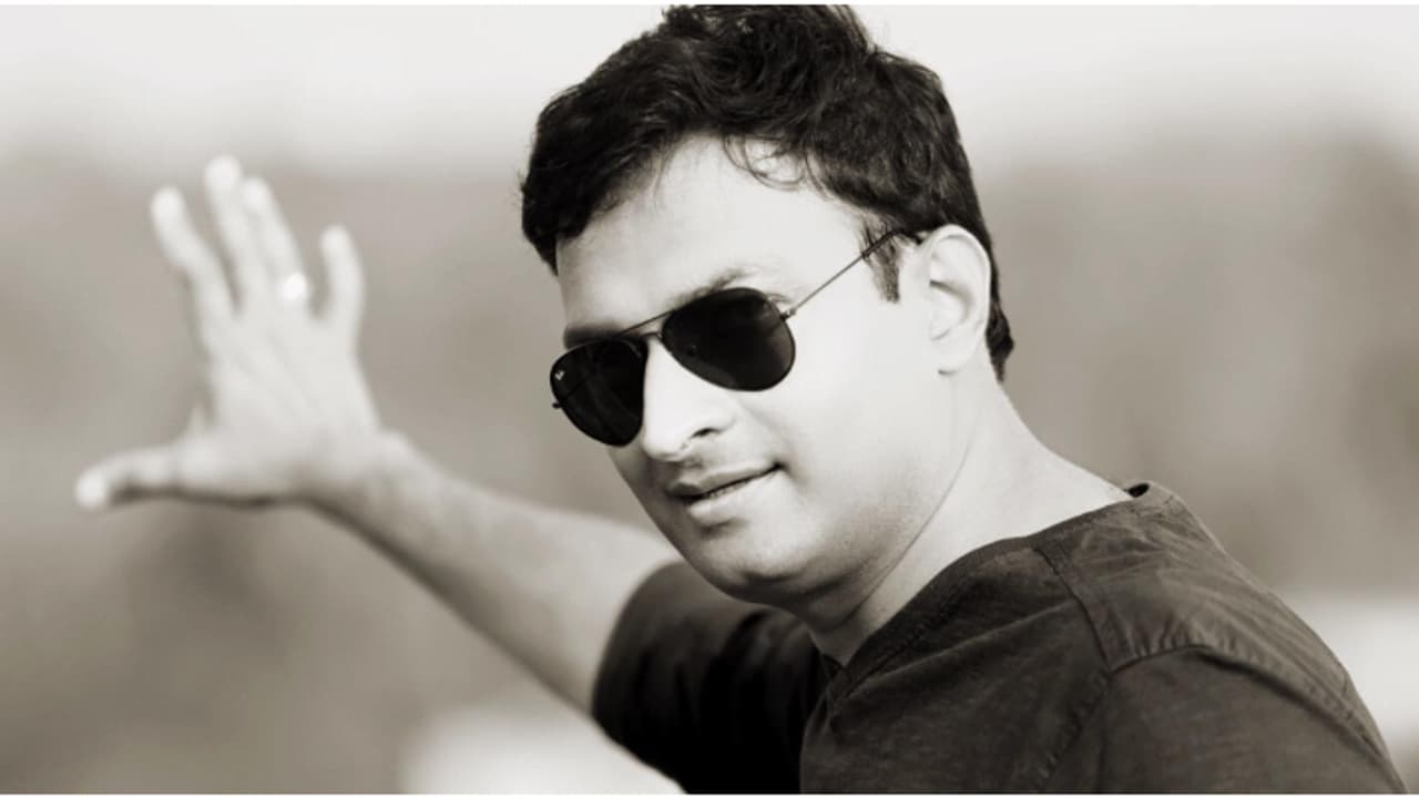 'ഓണക്കിറ്റിൽ ഫ്രീ കിട്ടിയതല്ല ഐഎഎസ്, കരിയർ തീർക്കാൻ മാത്രം ആരും കേരളത്തിലില്ല': ഐഎഎസ് പോരിൽ എൻ പ്രശാന്ത് 'ഓണക്കിറ്റിൽ ഫ്രീ കിട്ടിയതല്ല ഐഎഎസ്, കരിയർ തീർക്കാൻ മാത്രം ആരും കേരളത്തിലില്ല': ഐഎഎസ് പോരിൽ എൻ പ്രശാന്ത്