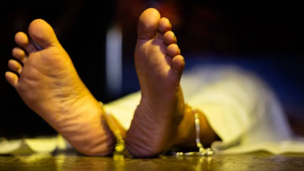Elderly woman murdered by chopping off her legs Elderly woman murdered by chopping off her legs