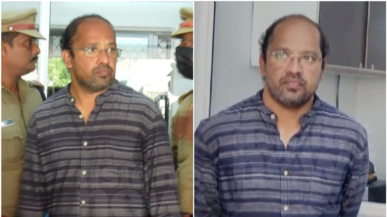 സ്വകാര്യ പണം ഇടപാട് സ്ഥാപനത്തിന്റെ ജീവനക്കാരൻ ചമഞ്ഞ് തട്ടിയത് 1.78 കോടി രൂപ; പ്രതി പിടിയിൽ സ്വകാര്യ പണം ഇടപാട് സ്ഥാപനത്തിന്റെ ജീവനക്കാരൻ ചമഞ്ഞ് തട്ടിയത് 1.78 കോടി രൂപ; പ്രതി പിടിയിൽ