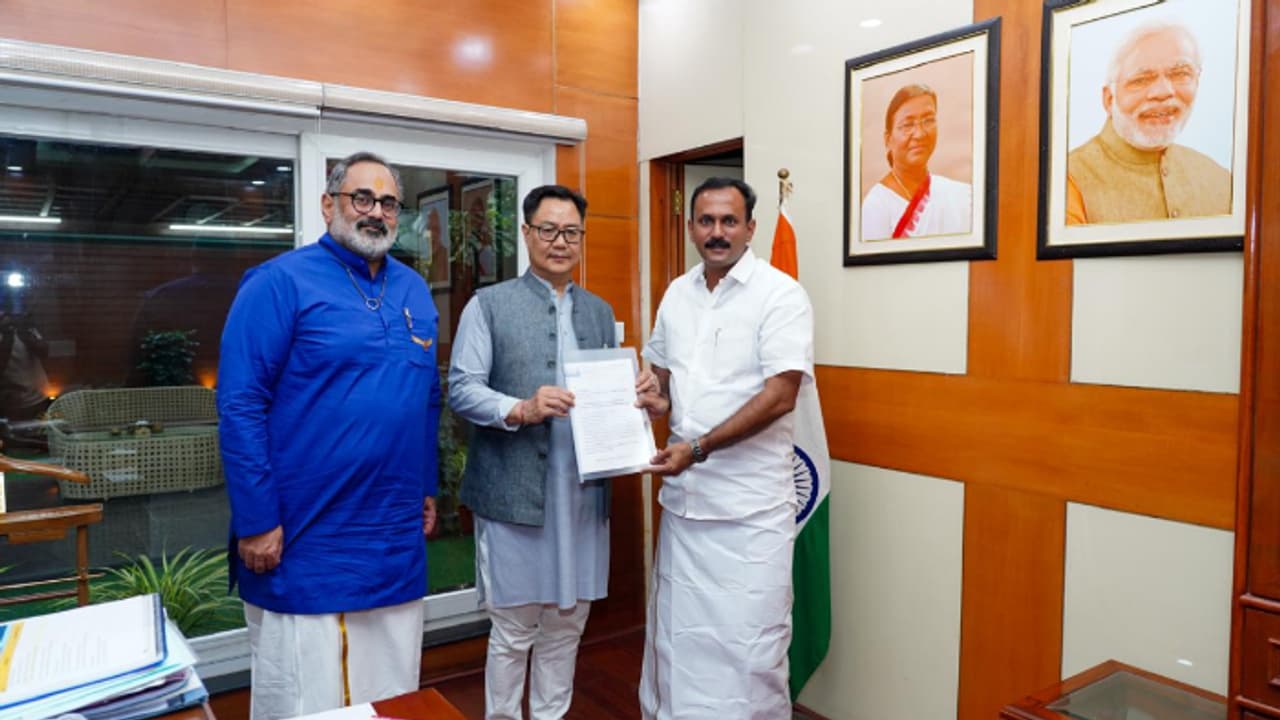 'Full justice..' Centre assures action on Waqf land dispute in Kerala 'Full justice..' Centre assures action on Waqf land dispute in Kerala