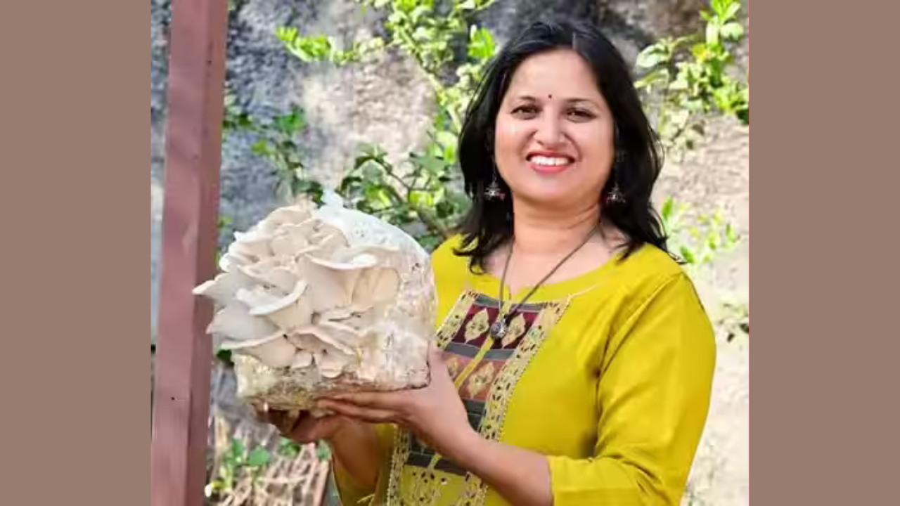 College professor turns entrepreneur; makes Rs 4 lakh a month from mushroom farming College professor turns entrepreneur; makes Rs 4 lakh a month from mushroom farming