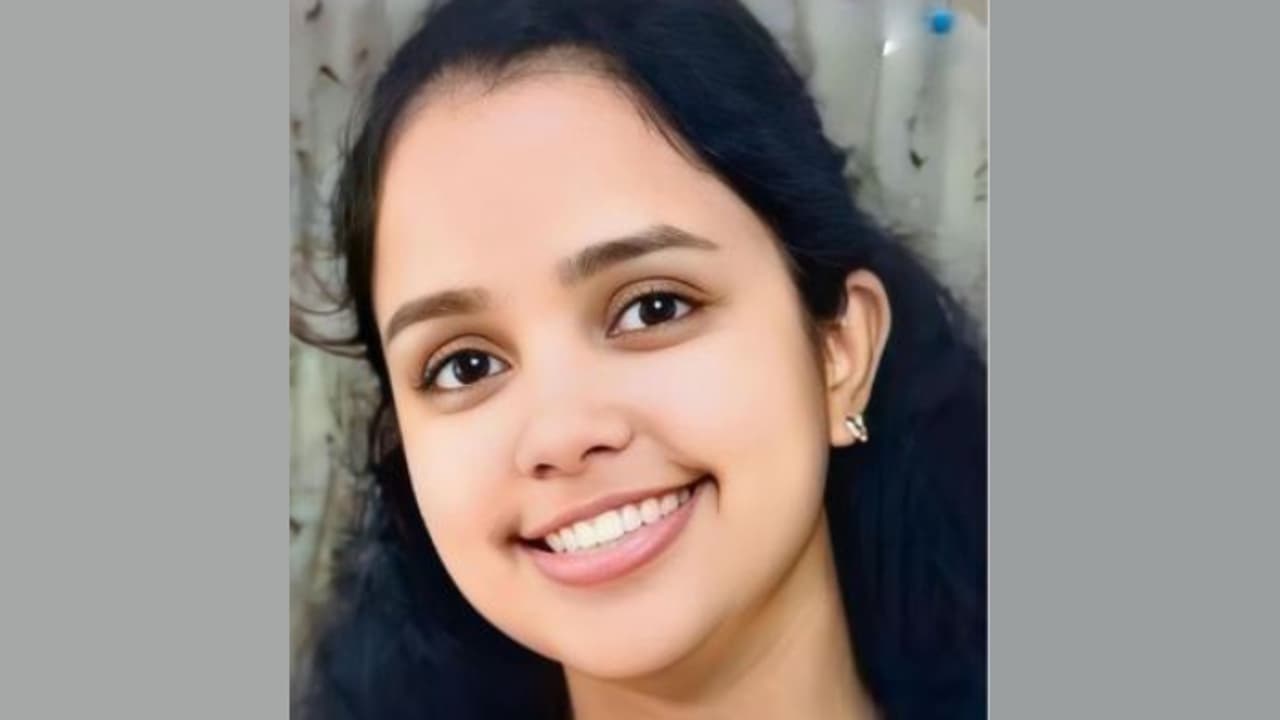 മലയാളി നഴ്സ് യുകെയില്‍ മരിച്ചു 