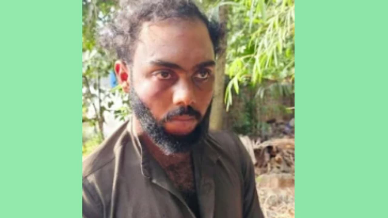 മോഷ്ടിച്ച ബൈക്കുമായി വരുന്നതിനിടെ പെട്രോള് തീര്ന്നു, ടാങ്ക് കുത്തിപ്പൊളിയ്ക്കാൻ ശ്രമം, മോഷ്ടാവ് പിടിയിൽ മോഷ്ടിച്ച ബൈക്കുമായി വരുന്നതിനിടെ പെട്രോള് തീര്ന്നു, ടാങ്ക് കുത്തിപ്പൊളിയ്ക്കാൻ ശ്രമം, മോഷ്ടാവ് പിടിയിൽ