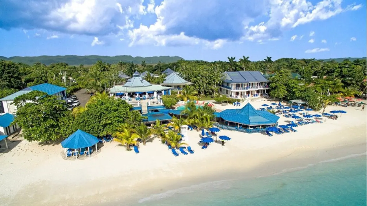 Breaking Wedding Norms: 29 couples tie knot in no clothes ceremony at Jamaican resort; READ