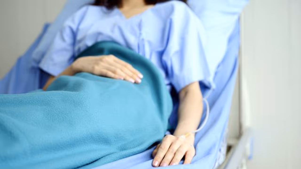 പ്രസവശസ്ത്രക്രിയക്കിടെ യോനിയിൽ ‌സൂചി കയറി, 18 വർഷങ്ങൾക്കു ശേഷവും നീക്കം ചെയ്യാനായില്ല, തീരാവേ​ദനയുമായി സ്ത്രീ 