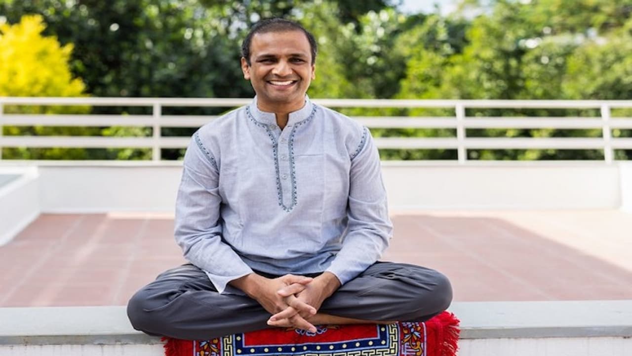 ಖ್ಯಾತ ಪಾಪ್ ಗಾಯಕಿ ಮಡೋನಾಗೆ ಯೋಗ ಕಲಿಸಿದ್ದ ಮೈಸೂರಿನ ಶರತ್ ನಿಧನ 