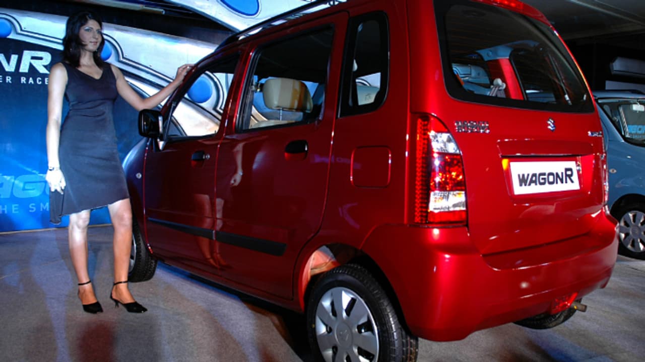 അമ്പമ്പോ! 30 കിമിക്കുമേൽ മൈലേജും എട്ടുലക്ഷത്തിൽ താഴെ വിലയും! ഇതാ പുത്തൻ വാഗൺ ആർ, എതിരാളികളുടെ ചീട്ടുകീറും! അമ്പമ്പോ! 30 കിമിക്കുമേൽ മൈലേജും എട്ടുലക്ഷത്തിൽ താഴെ വിലയും! ഇതാ പുത്തൻ വാഗൺ ആർ, എതിരാളികളുടെ ചീട്ടുകീറും!