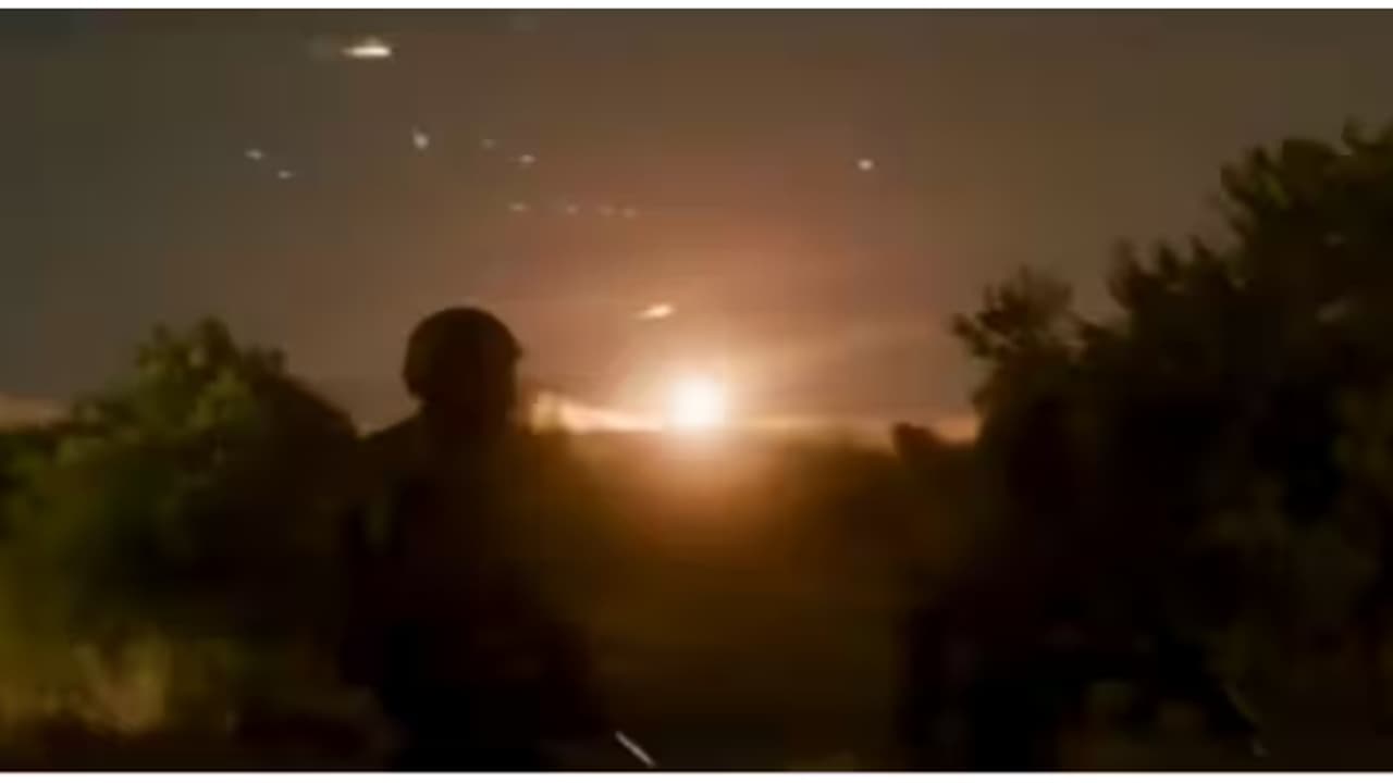 ഹിസ്ബുല്ലയ്ക്കെതിരെ ശക്തമായ വ്യോമാക്രമണം; മൂന്ന് ഉന്നത ഫീൽഡ് കമാൻഡർമാർ ഉൾപ്പെടെ കൊല്ലപ്പെട്ടെന്ന് ഇസ്രായേൽ ഹിസ്ബുല്ലയ്ക്കെതിരെ ശക്തമായ വ്യോമാക്രമണം; മൂന്ന് ഉന്നത ഫീൽഡ് കമാൻഡർമാർ ഉൾപ്പെടെ കൊല്ലപ്പെട്ടെന്ന് ഇസ്രായേൽ