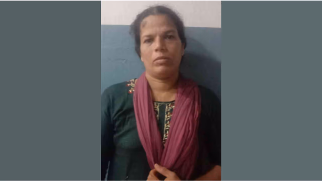 യുവതിയുടെ നഗ്നദൃശ്യങ്ങൾ വീഡിയോ കോളിലൂടെ സ്വന്തം കാമുകന് നൽകി: പ്രസവ പരിചരണ കേന്ദ്രത്തിലെ ജീവനക്കാരി അറസ്റ്റിൽ