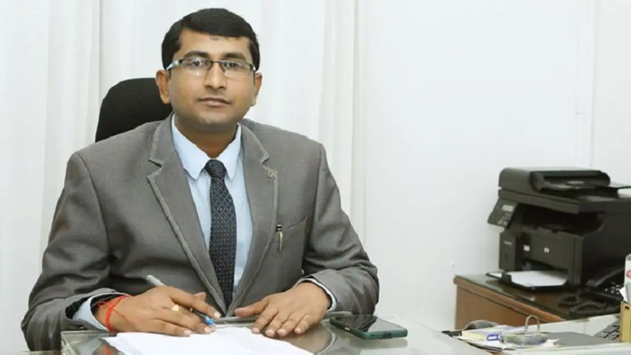 कभी दाने-दाने को तरसे, मगर हिम्मत नहीं हारी, अब ऑक्सफोर्ड से मिला सम्मान