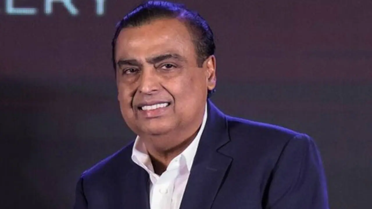 एक फिल्म से प्रेरित होकर मुकेश अंबानी ने बदला अपना करियर एक फिल्म से प्रेरित होकर मुकेश अंबानी ने बदला अपना करियर
