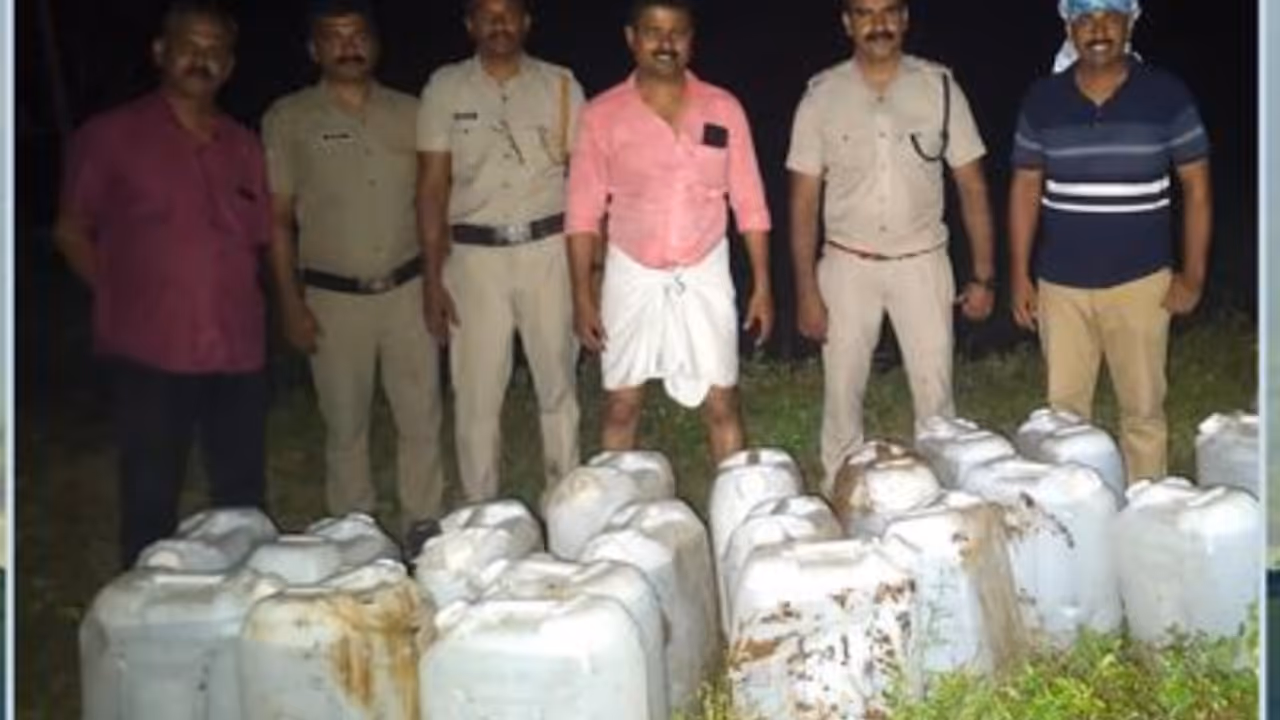 പാലക്കാട് പിടാരി ഡാമിന് സമീപം 21 പ്ലാസ്റ്റിക്ക് കന്നാസ്, ഒളിപ്പിച്ചത് 670 ലിറ്റർ സ്പിരിറ്റ്‌; അന്വേഷണം തുടങ്ങി