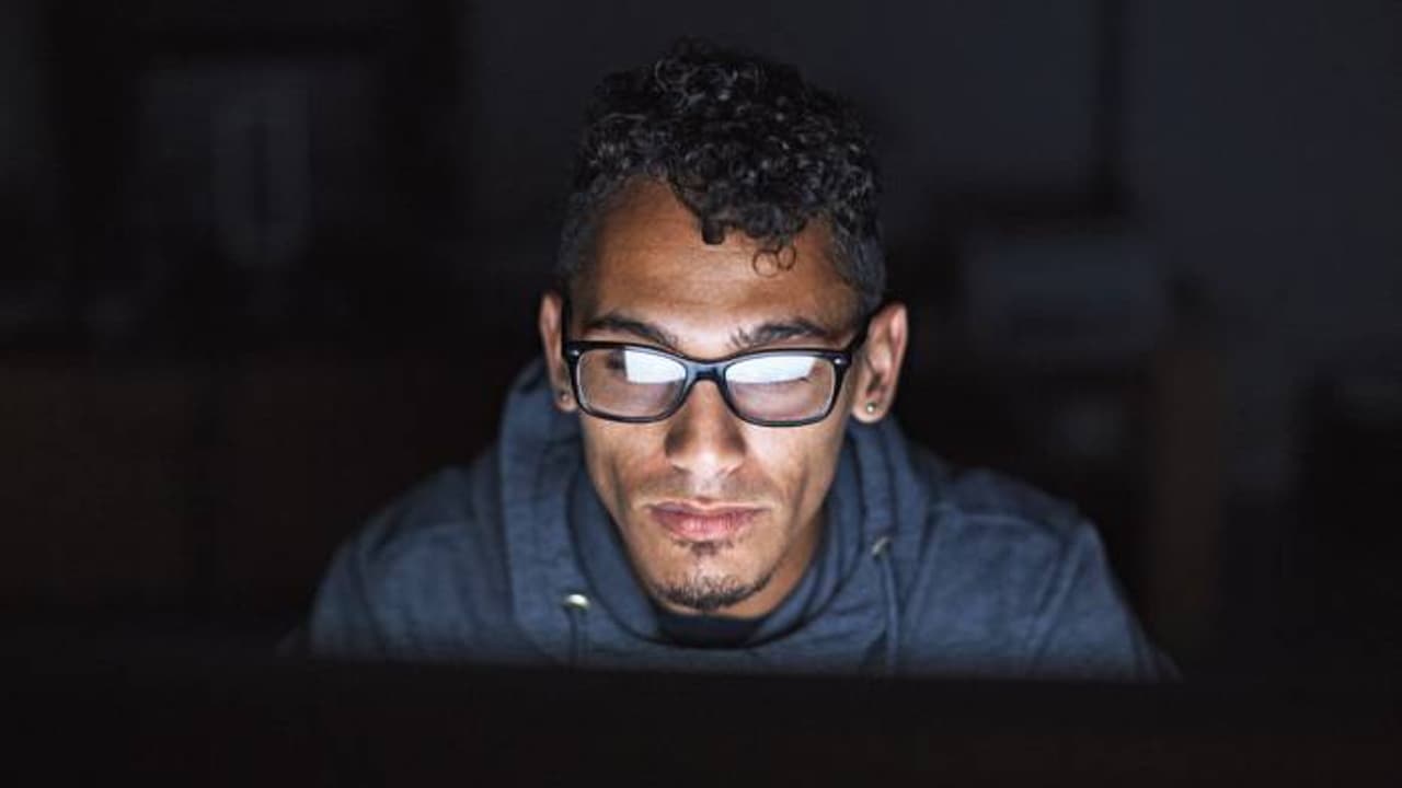 'വൈകിയാണ് പോകുന്നത്, നാളെ വൈകിയേ ഓഫീസിലെത്തൂ'; ജൂനിയറിന്റെ മെസ്സേജ് പങ്കുവച്ച് യുവതി, വിമർശനം